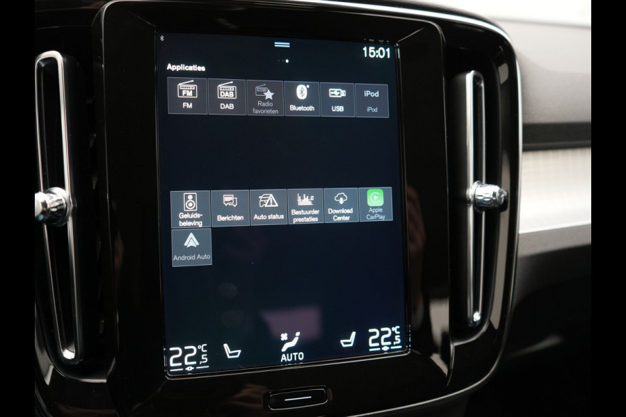 Volvo XC40 T4 Plus Bright Plug In Hybrid 211pk Dealer O.H. PHEV | Trekhaak Af Fabriek | Camera | Harman / Kardon | Sportstoelen Memory & Verwarmd | Keyless | Stuur Verwarmd | Apple Carplay | Virtual | Navigatie | DAB |