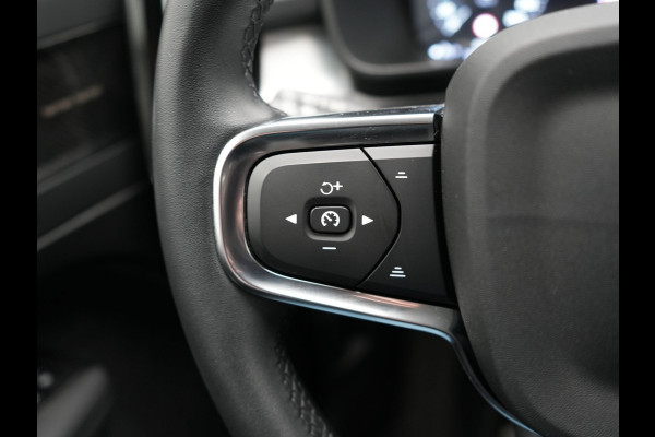Volvo XC40 T4 Plus Bright Plug In Hybrid 211pk Dealer O.H. PHEV | Trekhaak Af Fabriek | Camera | Harman / Kardon | Sportstoelen Memory & Verwarmd | Keyless | Stuur Verwarmd | Apple Carplay | Virtual | Navigatie | DAB |