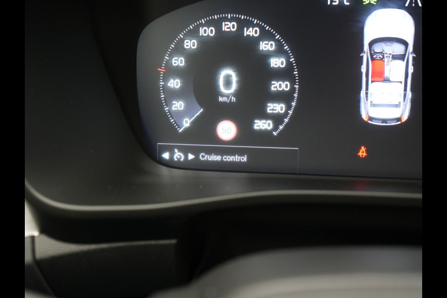 Volvo XC40 T4 Plus Bright Plug In Hybrid 211pk Dealer O.H. PHEV | Trekhaak Af Fabriek | Camera | Harman / Kardon | Sportstoelen Memory & Verwarmd | Keyless | Stuur Verwarmd | Apple Carplay | Virtual | Navigatie | DAB |