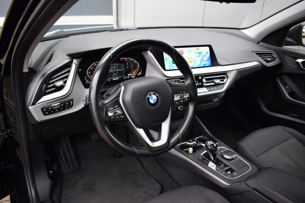 BMW 1-serie 118i Executive Edition | Pano | Apple CarPlay | LED | Virtual