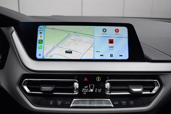BMW 1-serie 118i Executive Edition | Pano | Apple CarPlay | LED | Virtual