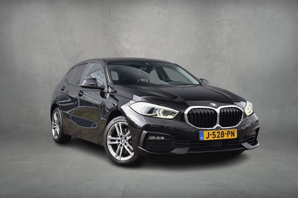 BMW 1-serie 118i Executive Edition | Pano | Apple CarPlay | LED | Virtual