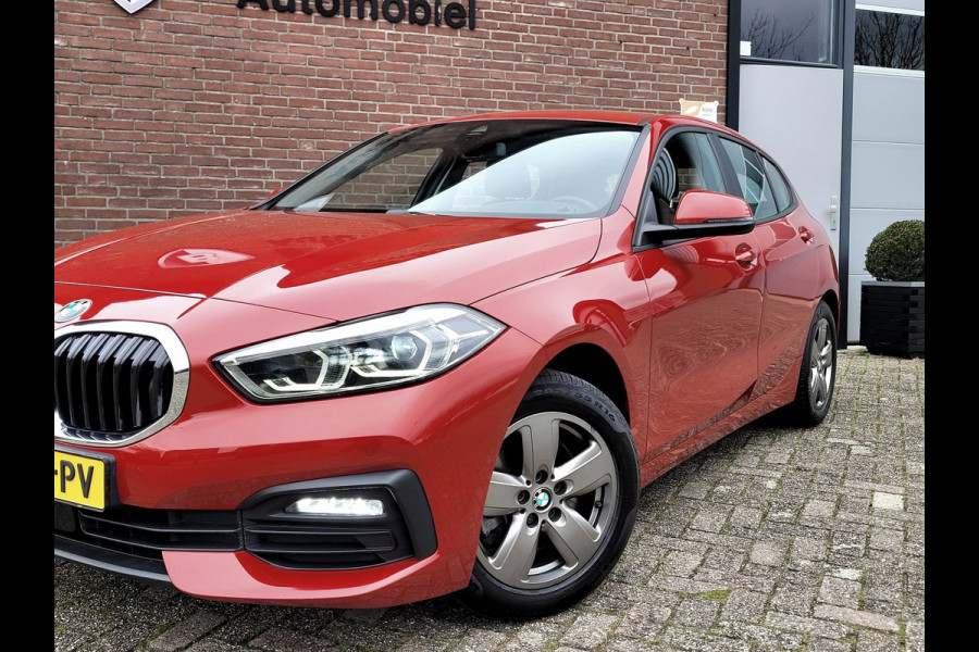BMW 1-serie 118i High Exe, Mokka leer, Trekhaak (1e eig. BTW NAP)
