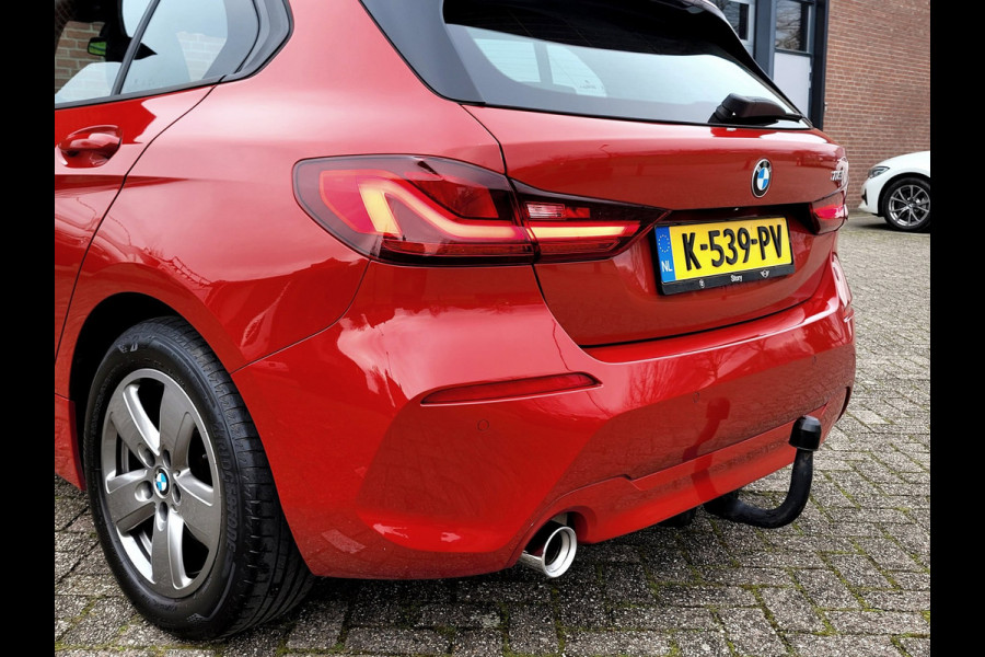 BMW 1-serie 118i High Exe, Mokka leer, Trekhaak (1e eig. BTW NAP)
