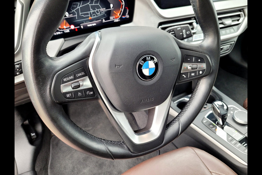 BMW 1-serie 118i High Exe, Mokka leer, Trekhaak (1e eig. BTW NAP)