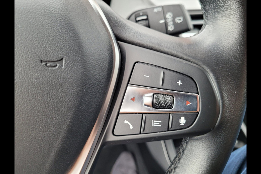 BMW 1-serie 118i High Exe, Mokka leer, Trekhaak (1e eig. BTW NAP)