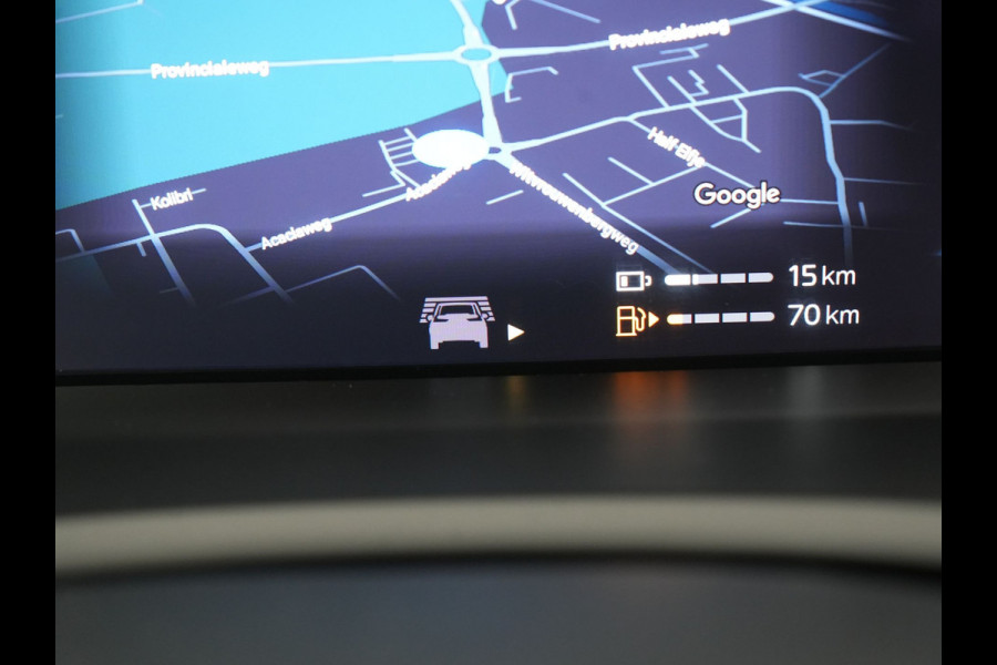 Volvo XC90 T8 Recharge AWD Plus Dark 7 Persoons LONG RANGE Plug In Hybrid 455pk Dealer O.H. PHEV | Trekhaak Af Fabriek | Panodak | Adaptive Cruise | Camera | Harman / Kardon | Lederen Sportstoelen Memory & Verwarmd | Google Assistent | Stuur Verwarmd | Keyless | Blis | 22"L.M |