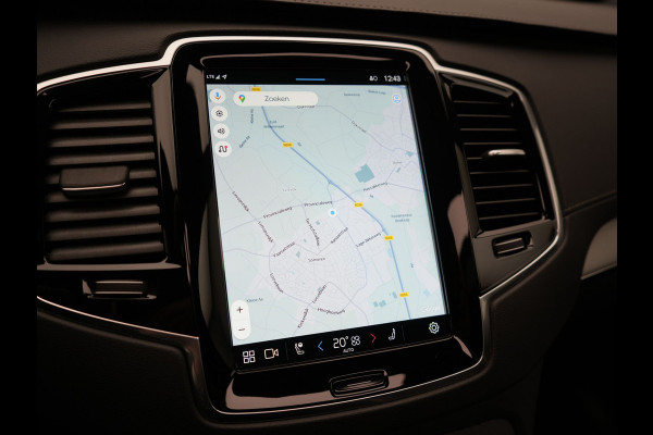 Volvo XC90 T8 Recharge AWD Plus Dark 7 Persoons LONG RANGE Plug In Hybrid 455pk Dealer O.H. PHEV | Trekhaak Af Fabriek | Panodak | Adaptive Cruise | Camera | Harman / Kardon | Lederen Sportstoelen Memory & Verwarmd | Google Assistent | Stuur Verwarmd | Keyless | Blis | 22"L.M |