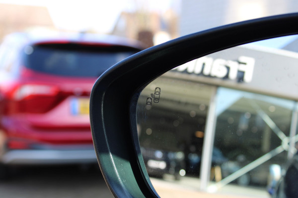 Opel Crossland 1.2 Turbo Ultimate | Trekhaak | Head-up | Panoramadak | Camera | Navigatie