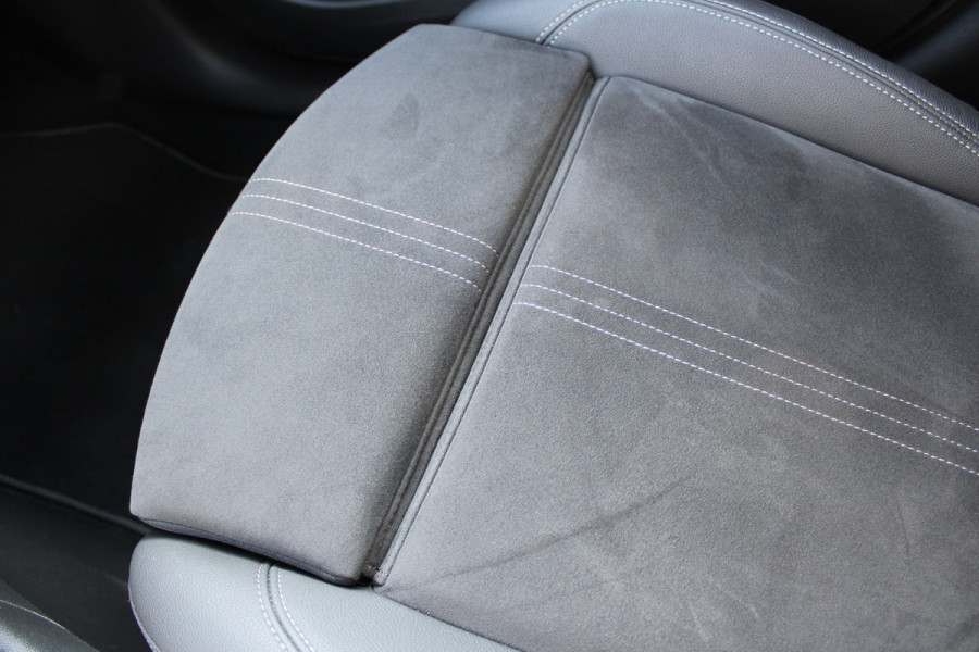 Opel Crossland 1.2 Turbo Ultimate | Trekhaak | Head-up | Panoramadak | Camera | Navigatie