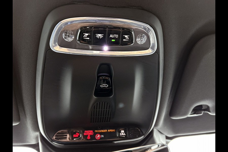 Volvo V60 T8 Hybride SOH 94% AWD R-Design / Panoramadak / Leder / Navigatie / Adap. Cruise / Pdc.V+A / Stuur- Stoelverwarming / Apk 01-2028