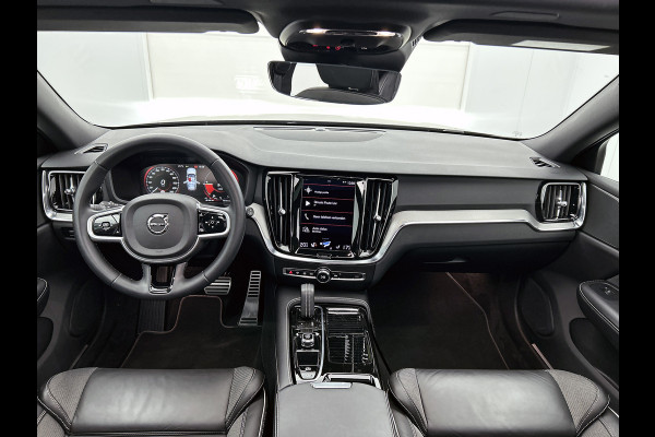 Volvo V60 T8 Hybride SOH 94% AWD R-Design / Panoramadak / Leder / Navigatie / Adap. Cruise / Pdc.V+A / Stuur- Stoelverwarming / Apk 01-2028