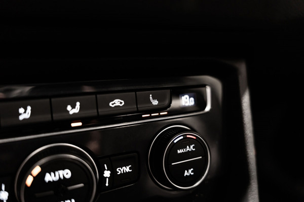 Volkswagen Tiguan 2.0 TSI 4Motion Highline R-Line DSG PANO PDC LED