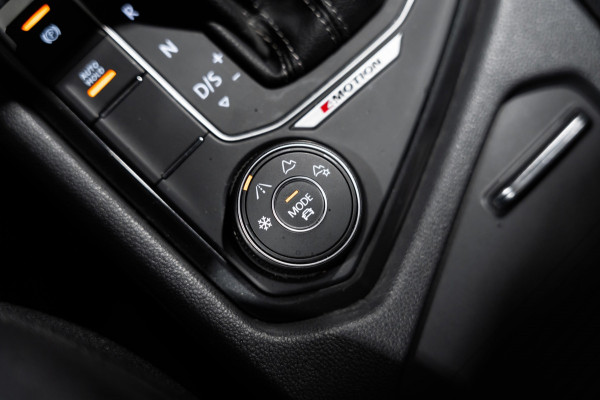 Volkswagen Tiguan 2.0 TSI 4Motion Highline R-Line DSG PANO PDC LED