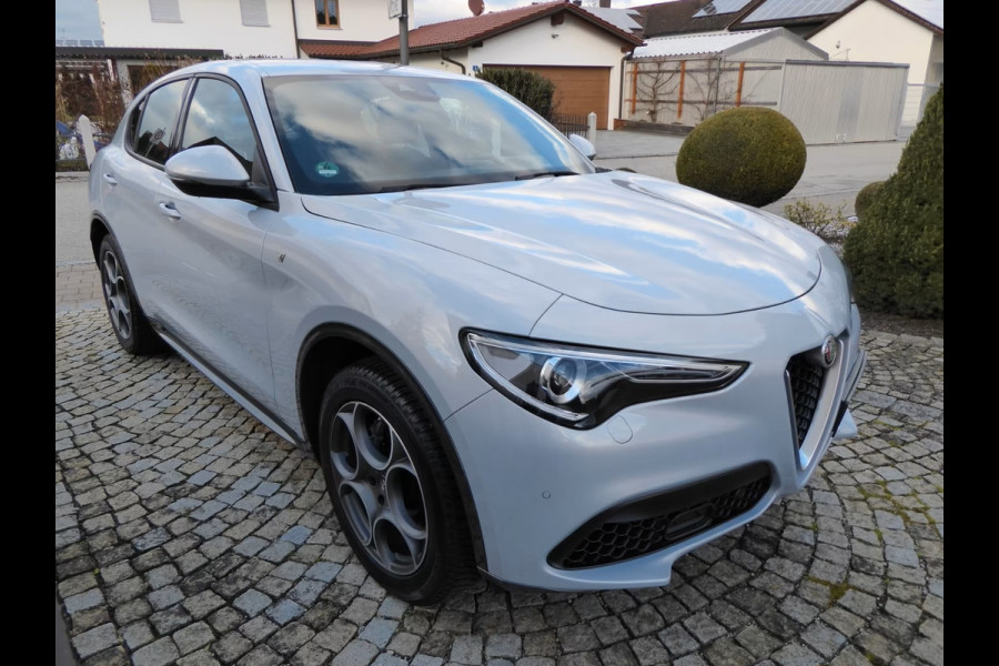 Alfa Romeo Stelvio 2.0T Q4 Ti (206kW/280pk) ** Bi-XENON/LED, NAVI+, LEDER, ACC, 19-inch LMV, MEM ** 1e EIG - 22.800 km - UNFALLFREI ** ** INFORMEER OOK NAAR ONZE AANTREKKELIJKE FINANCIAL-LEASE TARIEVEN **
