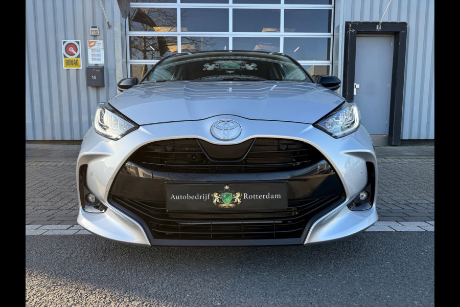 Toyota Yaris 1.5 Hybrid 130 Executive Apple CarPlay Bi-Tone