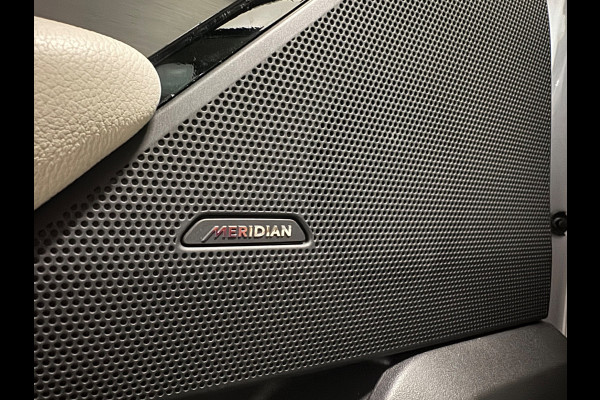 Land Rover Range Rover Velar 2.0 P250 Turbo AWD R-Dynamic HSE | FACELIFT | PANO | 360 CAMERA | MERIDIAN