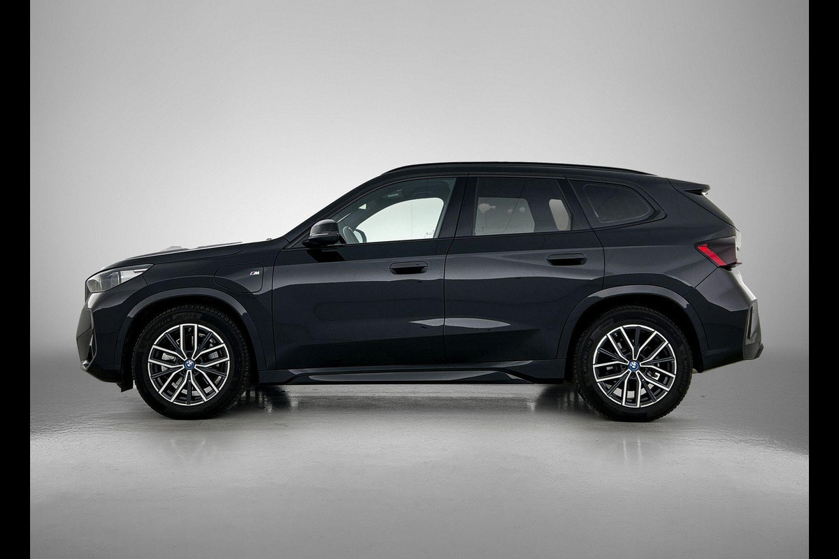 BMW X1 xDrive25e 245PK! PLUG-In M Sport BLACK-LINE | CARPLAY | CAMERA