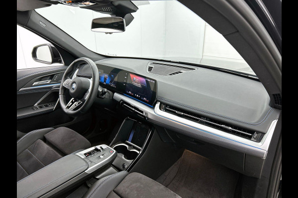 BMW X1 xDrive25e 245PK! PLUG-In M Sport BLACK-LINE | CARPLAY | CAMERA