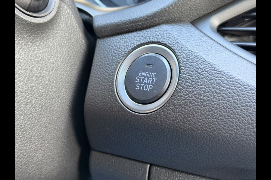 Hyundai i30 Fastback 1.4 T-GDI N-Line Pano 18'' CarPlay Keyless