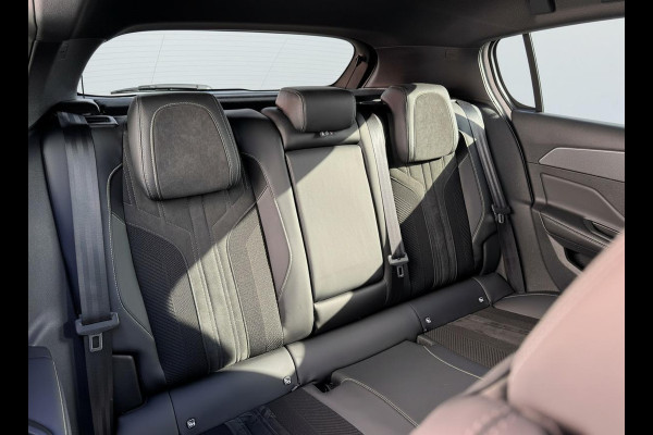 Peugeot 308 1.6 HYbrid 225 | Zwarte hemel | Adaptive cruise control | Prijs is rijklaar!