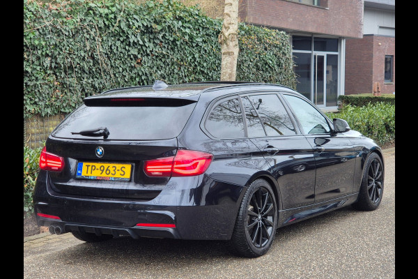 BMW 3 Serie Touring 330i M Sport Panoramadak High Executive Apple CarPlay Lm Velgen breedset Stuurverwarming M Aerodynamics