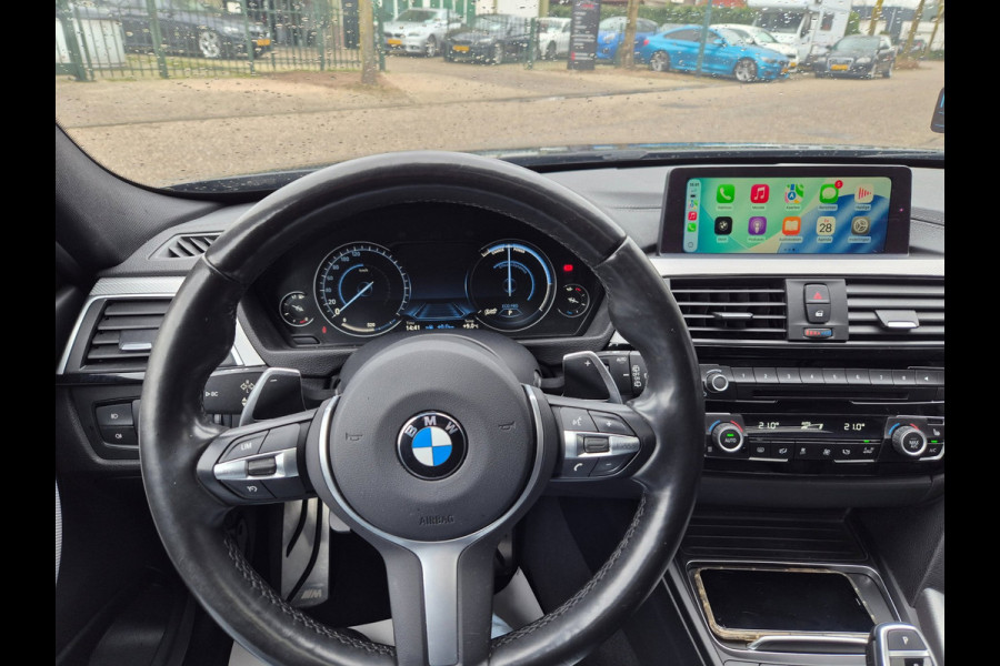 BMW 3 Serie Touring 330i M Sport Panoramadak High Executive Apple CarPlay Lm Velgen breedset Stuurverwarming M Aerodynamics