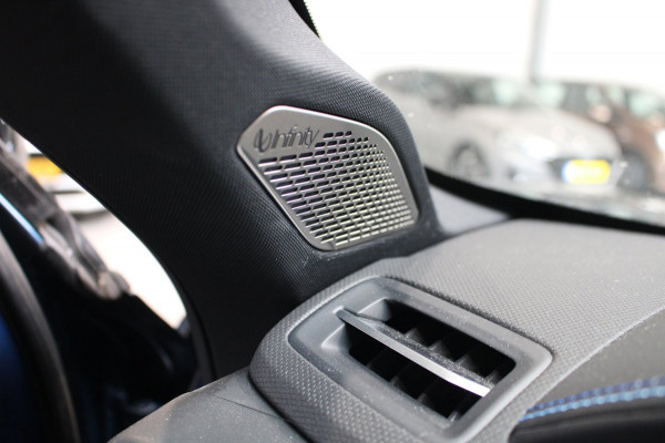 Lynk & Co 01 1.5 NL Auto/Zwarte Hemel/Stuurverwarming/360/Rijklaar/Bovag