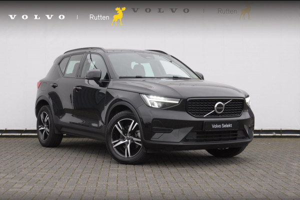 Volvo XC40 B3 177PK Automaat Plus Dark / Elektrische stoelen met geheugen / Keyless entry / Elektrische achterklep / Harman Kardon audio / Parkeersensoren met camera / stoel - en stuurwielverwarming /