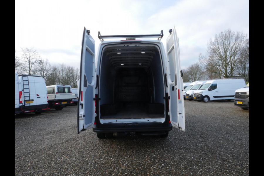 Volkswagen Crafter 2.0TDI 177PK, L4H2, Dubbel lucht, DSG, Airco, Trekhaak 3.500 KG