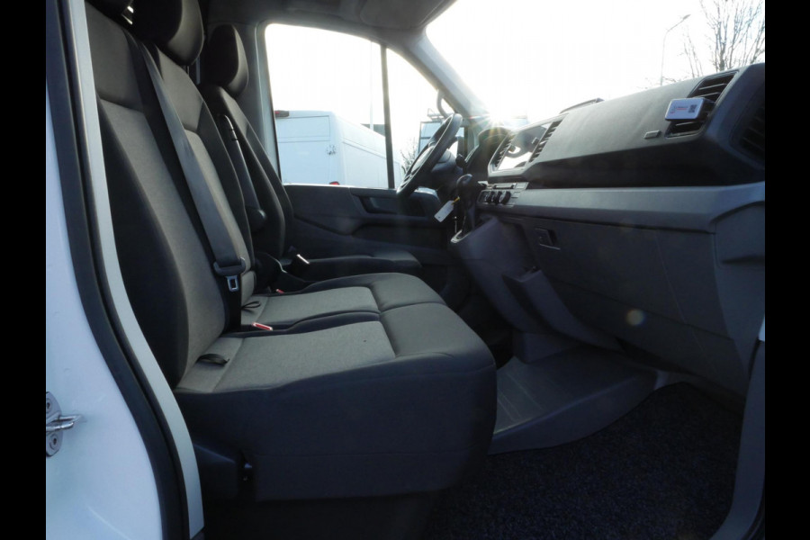 Volkswagen Crafter 2.0TDI 177PK, L4H2, Dubbel lucht, DSG, Airco, Trekhaak 3.500 KG