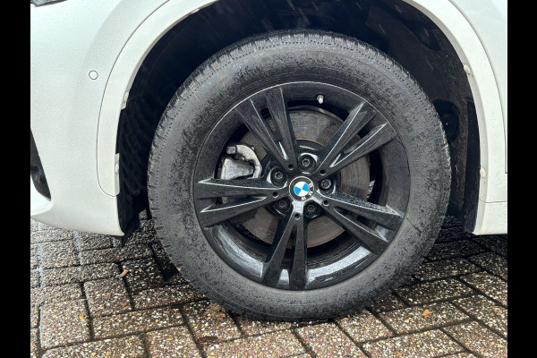 BMW X1 xDrive25e M Sport | Bellen voor bezichtiging | 220 PK PHEV | Plug-in Hybride | M pakket | Trekhaak | 19 inch | Camera | Sportstoelen | Stoelverwarming | Adaptive Led | Individual dakhemel | Elektrische achterklep | SCI