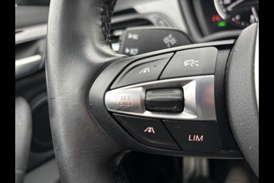 BMW X1 xDrive25e M Sport | Bellen voor bezichtiging | 220 PK PHEV | Plug-in Hybride | M pakket | Trekhaak | 19 inch | Camera | Sportstoelen | Stoelverwarming | Adaptive Led | Individual dakhemel | Elektrische achterklep | SCI