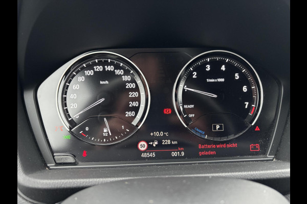 BMW X1 xDrive25e M Sport | Bellen voor bezichtiging | 220 PK PHEV | Plug-in Hybride | M pakket | Trekhaak | 19 inch | Camera | Sportstoelen | Stoelverwarming | Adaptive Led | Individual dakhemel | Elektrische achterklep | SCI