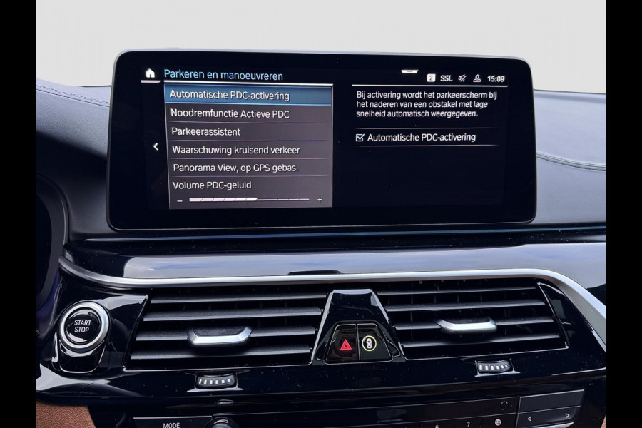 BMW 5 Serie Touring 530e xDrive M-Sport | Pano | Trekhaak | Laser | Harman Kardon | Head Up | Comfortstoelen elektrisch | ACC