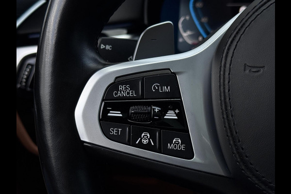 BMW 5 Serie Touring 530e xDrive M-Sport | Pano | Trekhaak | Laser | Harman Kardon | Head Up | Comfortstoelen elektrisch | ACC