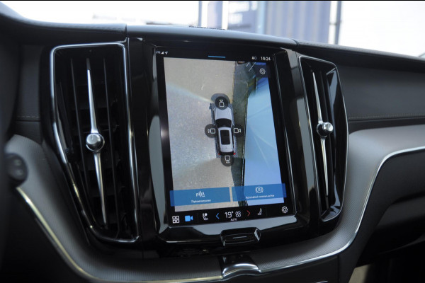 Volvo XC60 T8 390PK Automaat AWD Ultra Bright / Head-up display / Trekhaak/ Harman Kardon audio / Panoramadak / BLIS / Elektrisch bedienbare voorstoelen / Memory seats / Verwarmbare stoelen / Keyless entry /