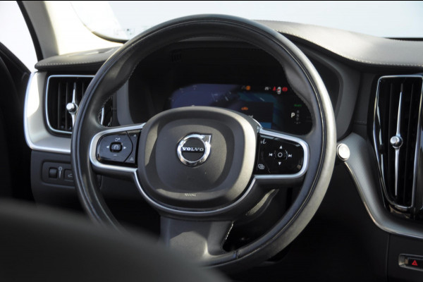 Volvo XC60 T8 390PK Automaat AWD Ultra Bright / Head-up display / Trekhaak/ Harman Kardon audio / Panoramadak / BLIS / Elektrisch bedienbare voorstoelen / Memory seats / Verwarmbare stoelen / Keyless entry /