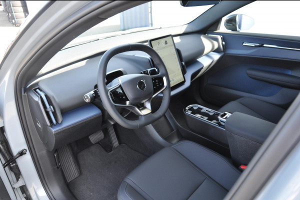 Volvo EX30 428PK Automaat Twin Motor Performance Plus /Adaptieve Cruise Control/ Dodehoek Detectie / Parkeersensoren voor en achter/ Achteruitrijcamera/ Warmtepomp/ Google Services/