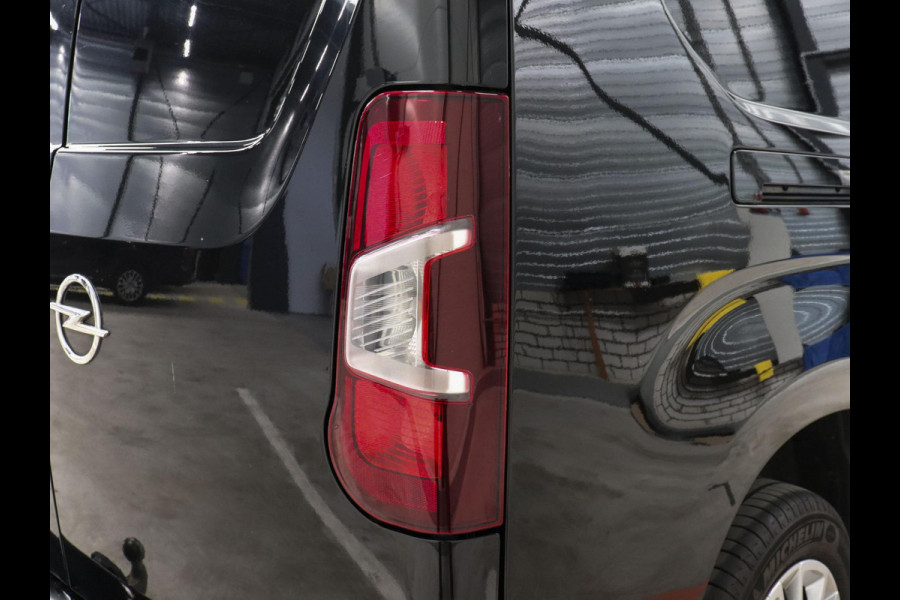 Opel Combo 1.5D L2H1 Edition Automaat Navigatie Airco Parkeersensoren App-connect DAB+ Trekhaak