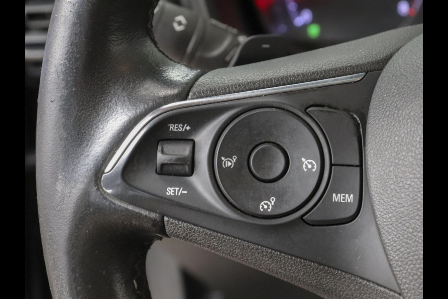 Opel Combo 1.5D L2H1 Edition Automaat Navigatie Airco Parkeersensoren App-connect DAB+ Trekhaak