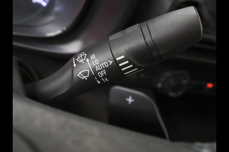Opel Combo 1.5D L2H1 Edition Automaat Navigatie Airco Parkeersensoren App-connect DAB+ Trekhaak