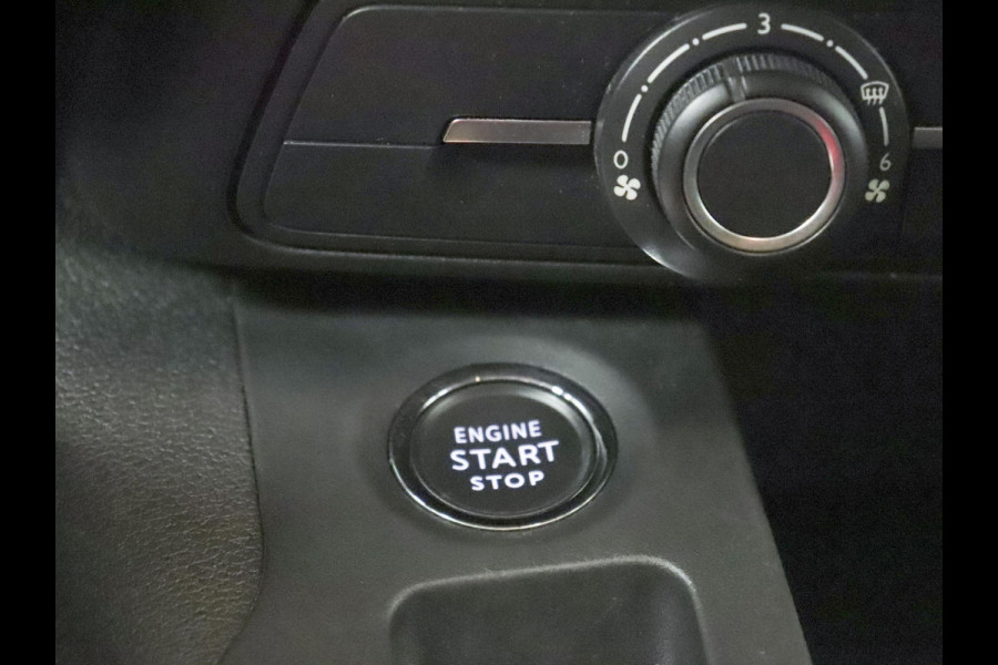 Opel Combo 1.5D L2H1 Edition Automaat Navigatie Airco Parkeersensoren App-connect DAB+ Trekhaak