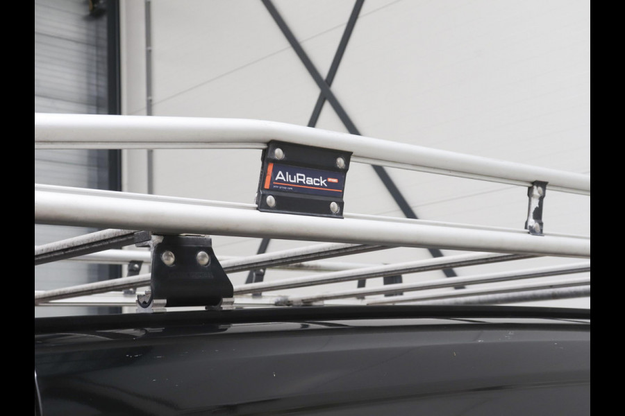 Opel Combo 1.5D L2H1 Edition Automaat Navigatie Airco Parkeersensoren App-connect DAB+ Trekhaak