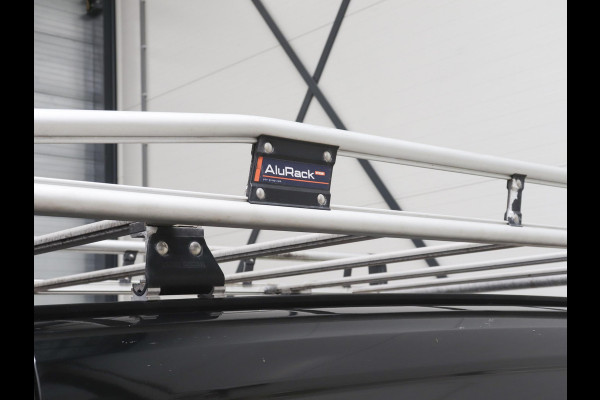 Opel Combo 1.5D L2H1 Edition Automaat Navigatie Airco Parkeersensoren App-connect DAB+ Trekhaak