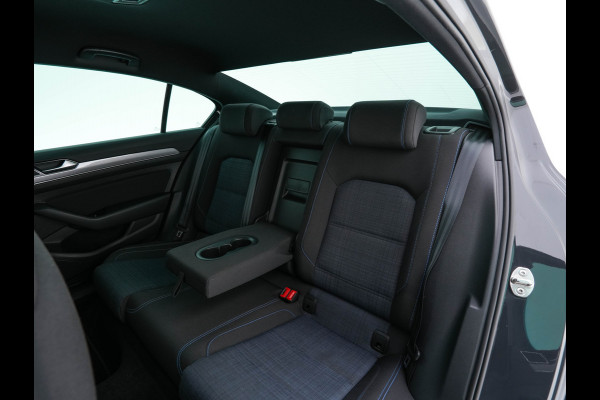Volkswagen Passat 1.4 TSI GTE Business (Plug-In) (INCL-BTW) Aut. *FULL-LED | DIGI-COCKPIT | ADAPTIVE-CRUISE | NAVI-FULLMAP | KEYLESS | DAB+ | COMFORT-SEATS | SHIFTPADDLES | PRIVACY-GLASS | PDC | CAMERA | CARPLAY | 17''ALU*
