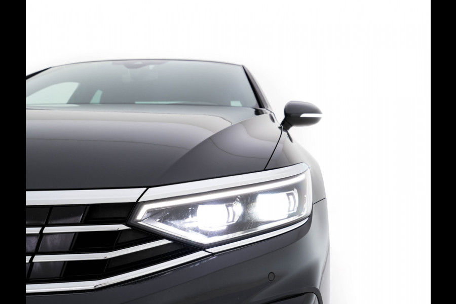 Volkswagen Passat 1.4 TSI GTE Business (Plug-In) (INCL-BTW) Aut. *FULL-LED | DIGI-COCKPIT | ADAPTIVE-CRUISE | NAVI-FULLMAP | KEYLESS | DAB+ | COMFORT-SEATS | SHIFTPADDLES | PRIVACY-GLASS | PDC | CAMERA | CARPLAY | 17''ALU*