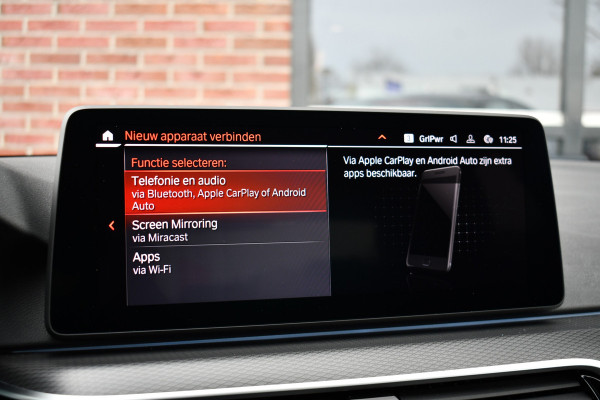 BMW 5 Serie 530e M-Sport Pano Trekh ACC HUD 360 Laser El-Klep