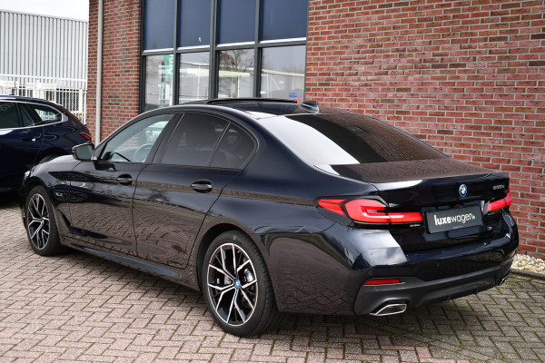 BMW 5 Serie 530e M-Sport Pano Trekh ACC HUD 360 Laser El-Klep