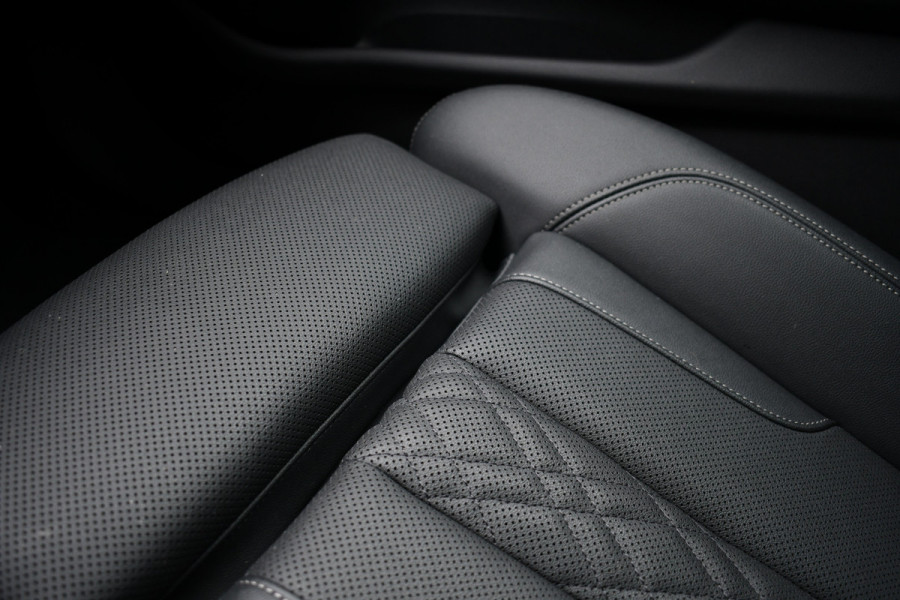 BMW 5 Serie 530e M-Sport Pano Trekh ACC HUD 360 Laser El-Klep